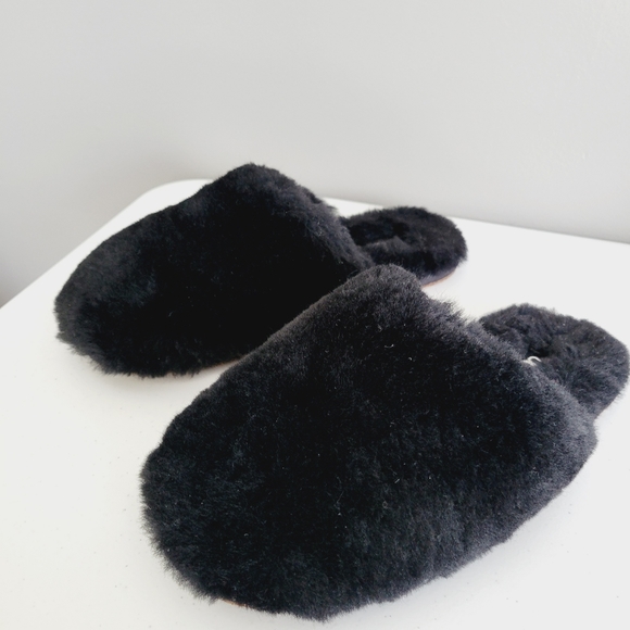 UGG Shoes - UGG Slippers
